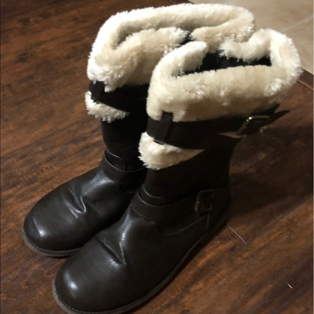 Girl boots